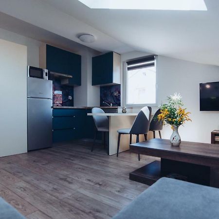 Seasons Apartmani オシエク エクステリア 写真