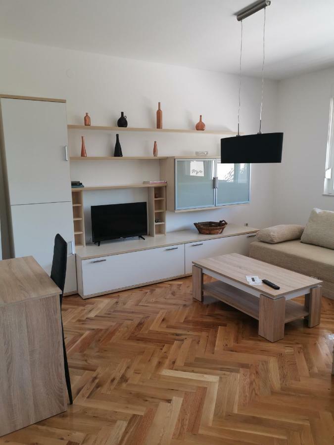 Seasons Apartmani オシエク エクステリア 写真